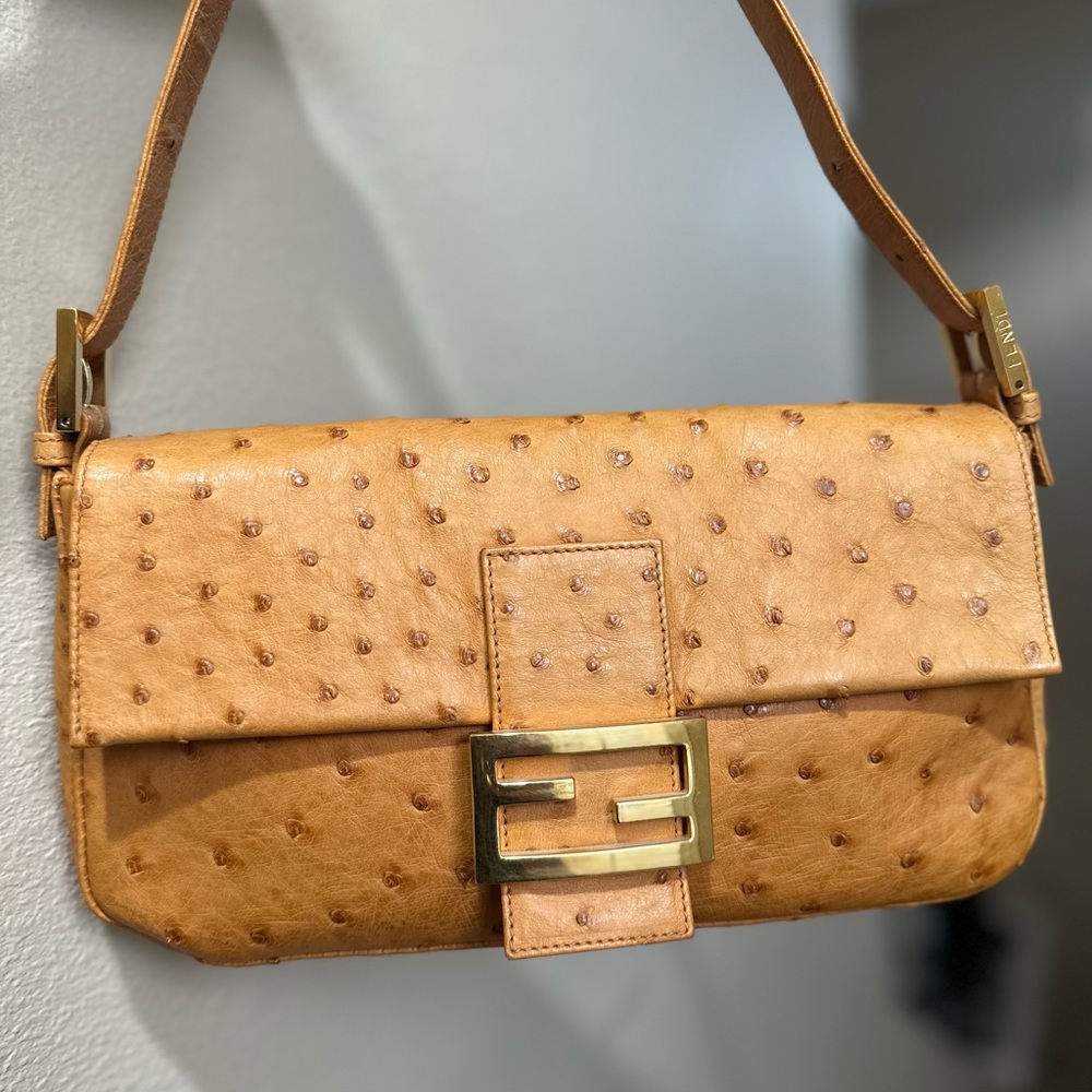 SOLD Fendi Baguette Ostrich Brown - Picture 1 of 17